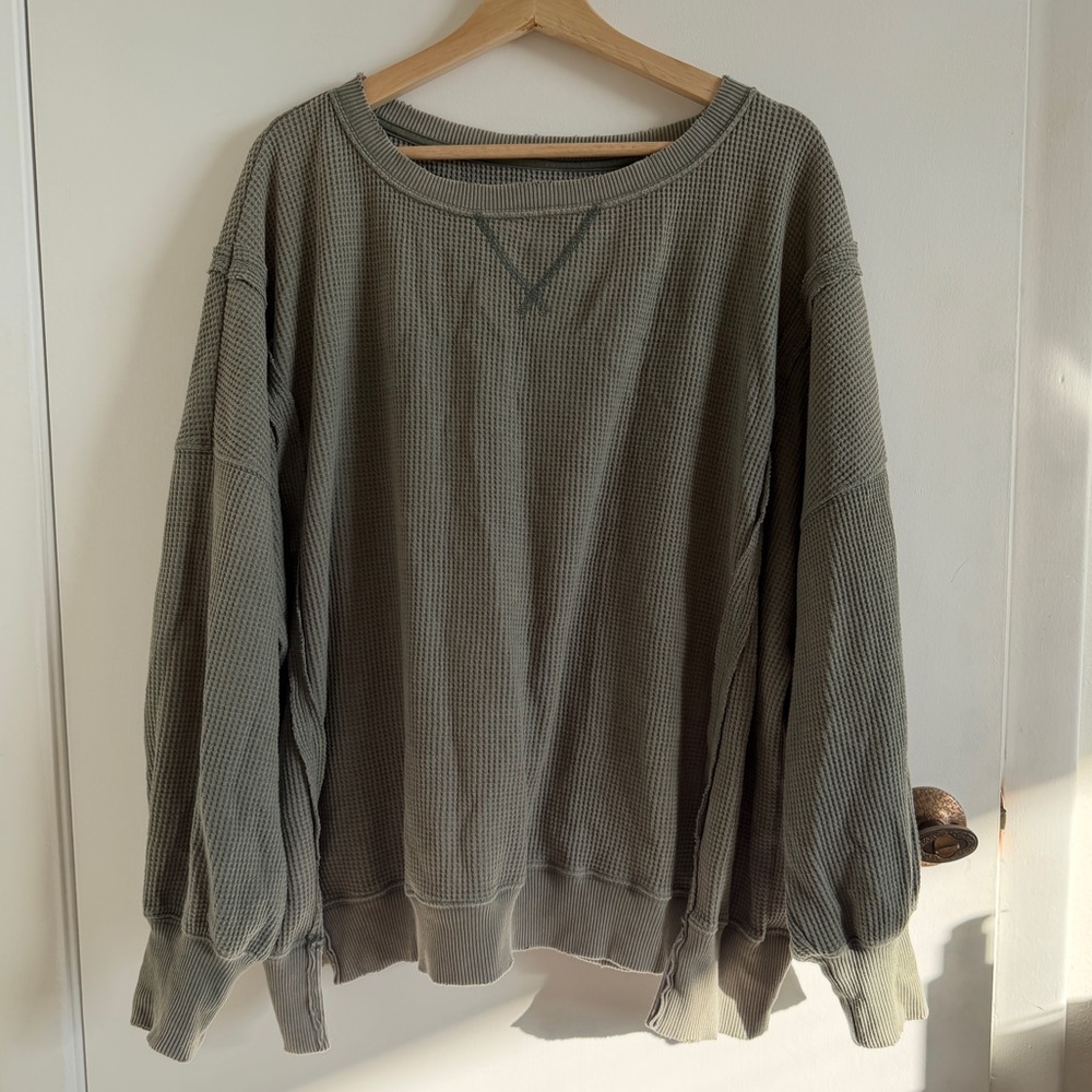 American Eagle Big Hug Waffle Knit long sleeve size M